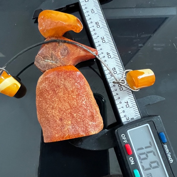 Vintage Butterscotch Baltic Amber Figurine Stone Big from EXPO'67 Montreal 27 g - Picture 15 of 17